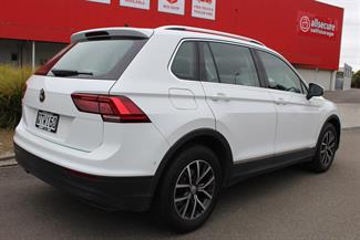 2020 Volkswagen Tiguan - Thumbnail