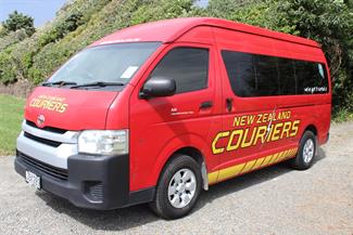 2015 Toyota Hiace - Thumbnail