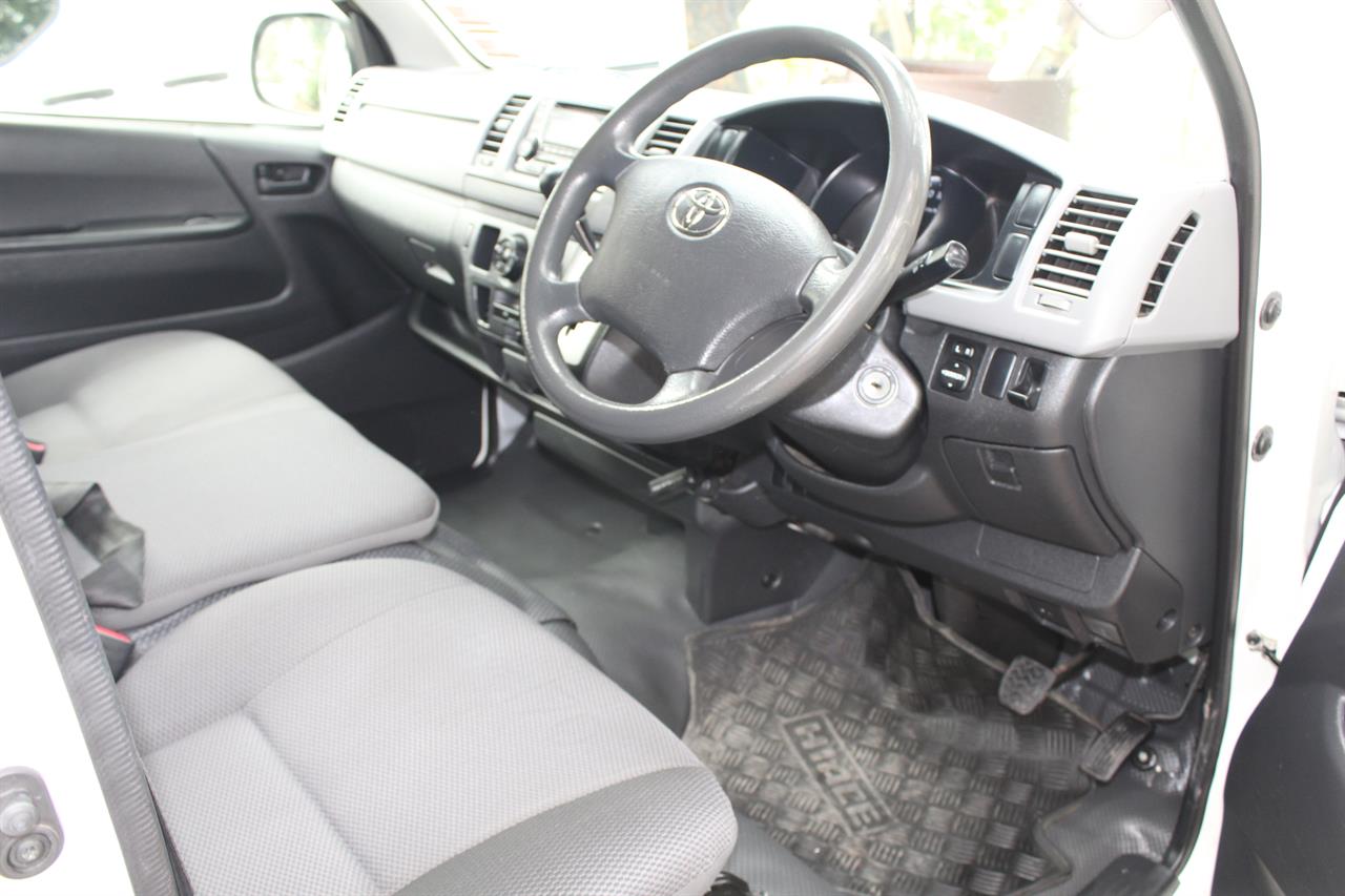 2013 Toyota Hiace