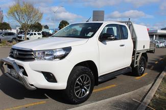 2017 Toyota Hilux - Thumbnail